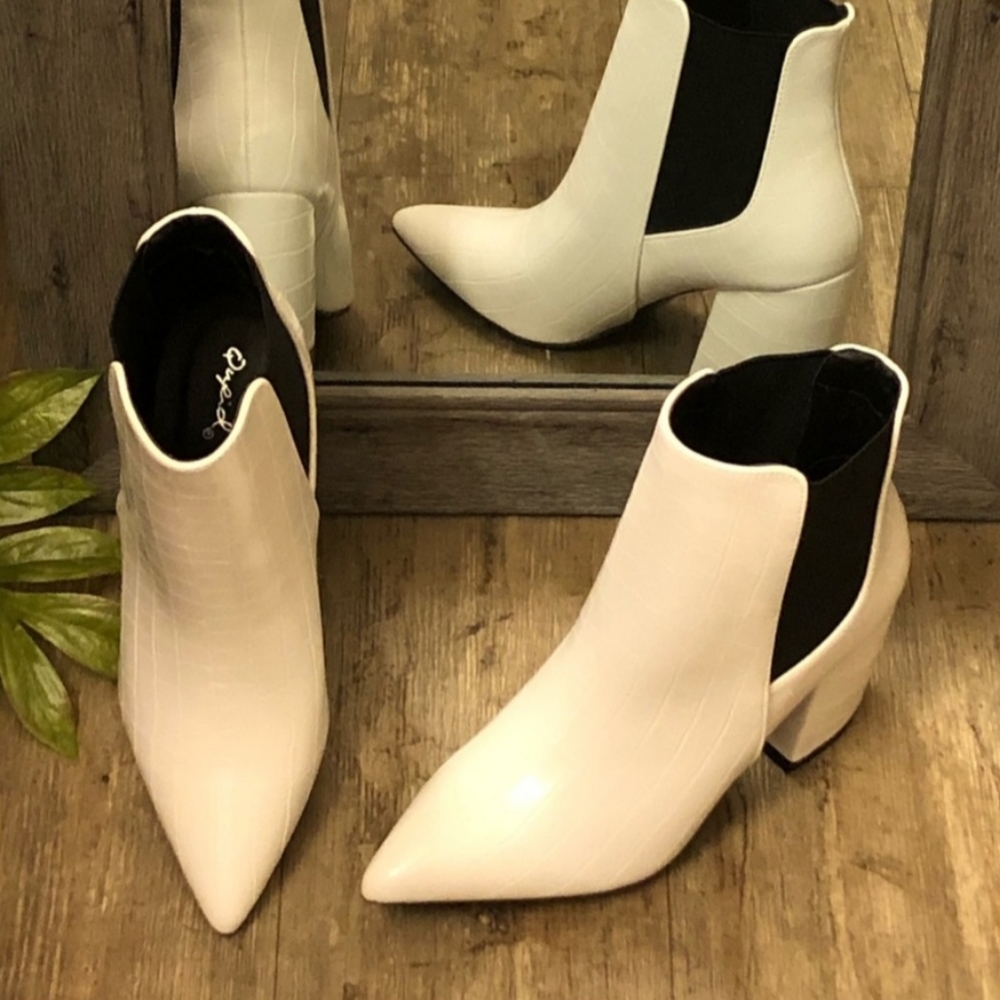 Qupid Trendy Croco Slip On Ankle Boots 7.5